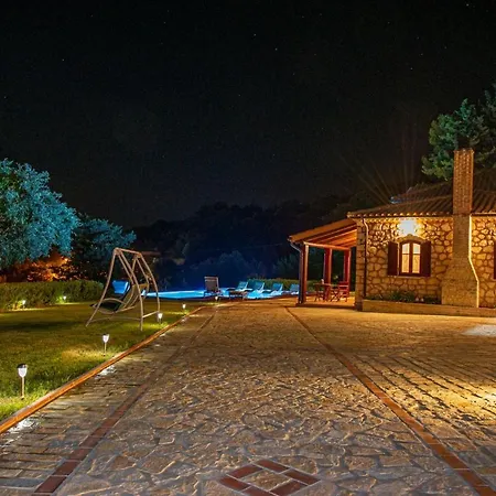 Σπίτι διακοπών Wild Oak Estate - Stunning Views At A Dreamy Location, By Zantewize Αργάσι